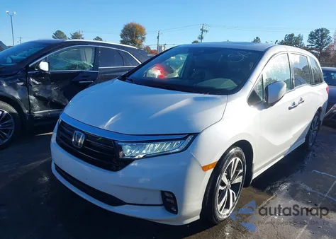 2024 Honda Odyssey Touring z USA, uszkodzony, nr VIN 5FNRL6H80RB045725